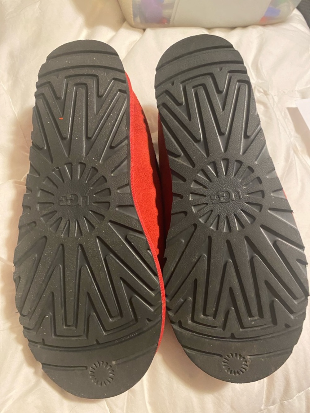 UGG Red Suede Classic 8 Men/9 Women - Picture 3 of 4